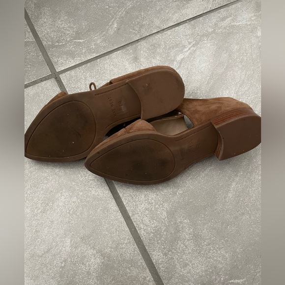 Nine West: Suede Cut Out Flats in Tan Size 7 - Picture 3 of 5